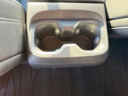 Used 2025 Buick Enclave Preferred image 22