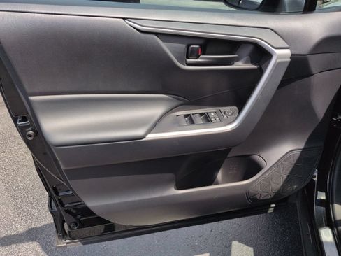 Certified 2025 Toyota RAV4 LE FWD image 10