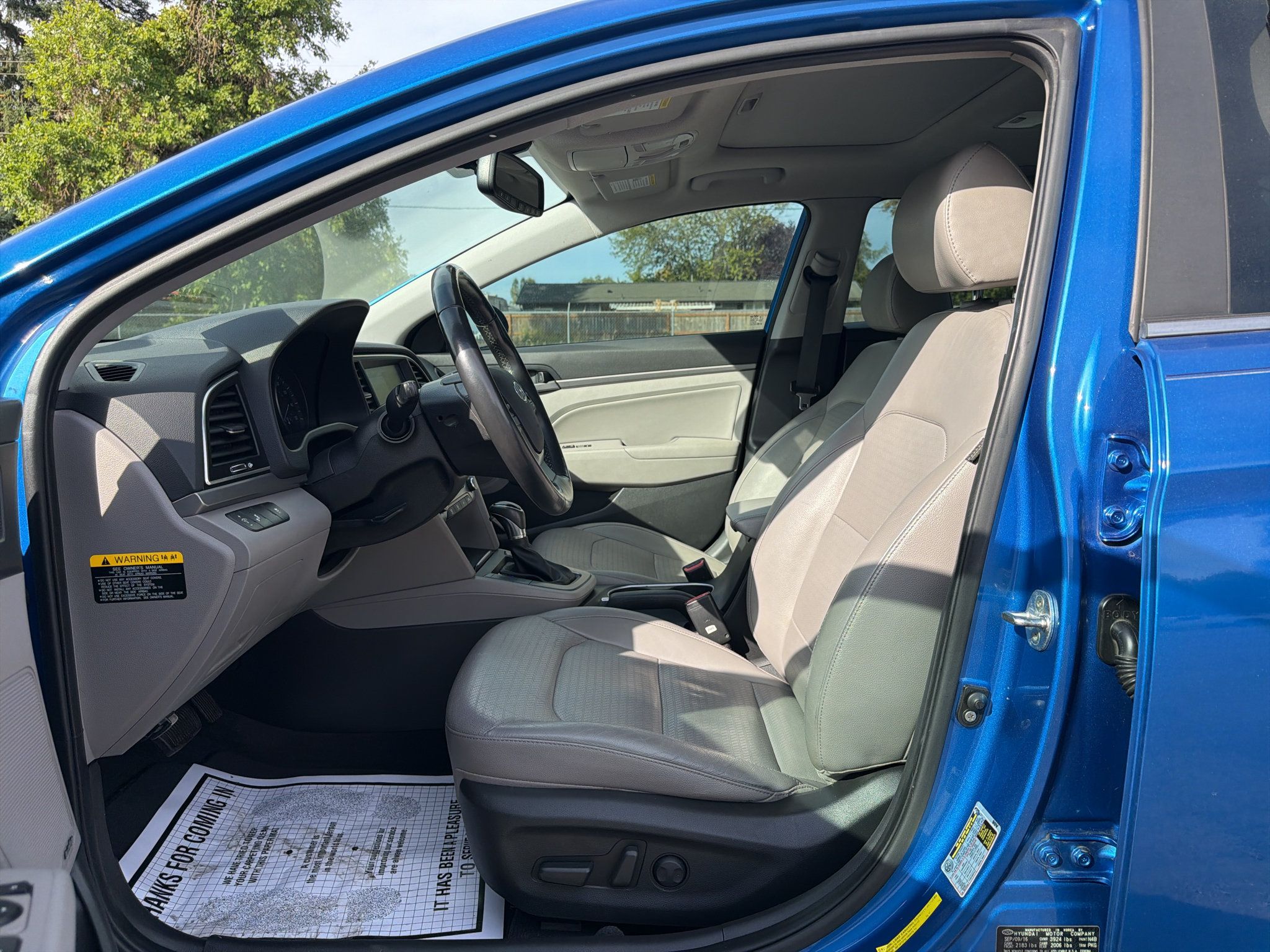 Used 2017 Hyundai Elantra Limited w/ Limited Tech Package 08 FWD image 20