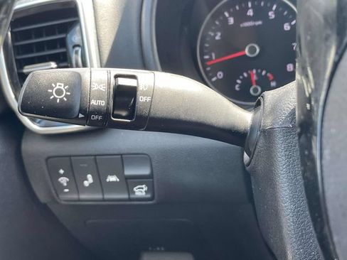 Certified 2022 Kia Sportage EX w/ EX Technology Package FWD image 26