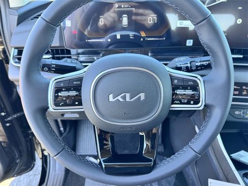 New 2026 Kia Carnival EX image 14