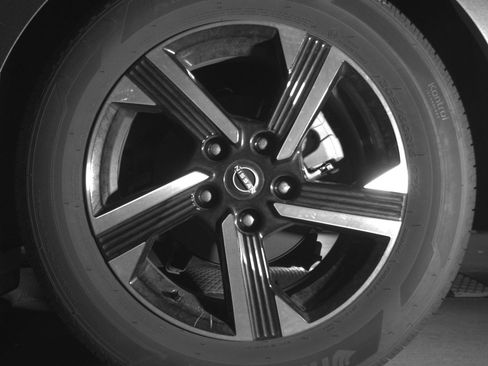 Used 2025 Nissan Sentra SV FWD image 14