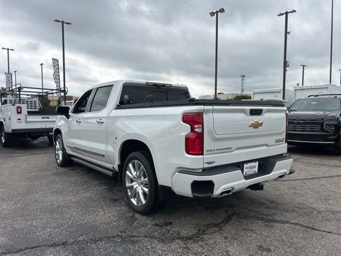 Used 2023 Chevrolet Silverado 1500 High Country w/ Technology Package AWD/4WD image 5