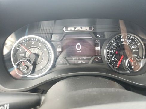 Used 2024 RAM 1500 Laramie image 23