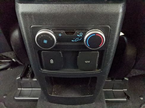 Used 2020 Ford Explorer XLT w/ Equipment Group 202A RWD image 18