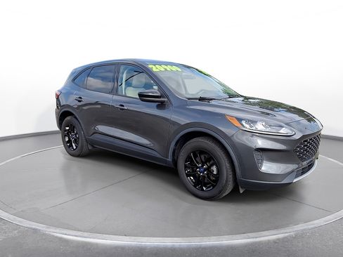 Used 2020 Ford Escape SE Sport AWD/4WD image 2