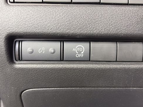 Used 2023 Nissan Rogue SV AWD/4WD image 27