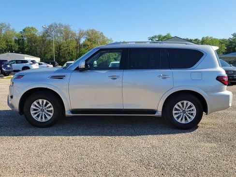 Used 2024 Nissan Armada SV AWD/4WD image 6