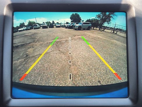 Used 2023 Jeep Cherokee Altitude Lux image 13