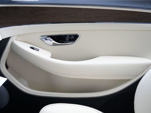 New 2026 Bentley Continental GTC image 17