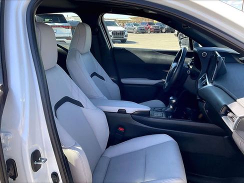 Certified 2023 Lexus UX 250h FWD w/ Accessory Package (Z1) image 9