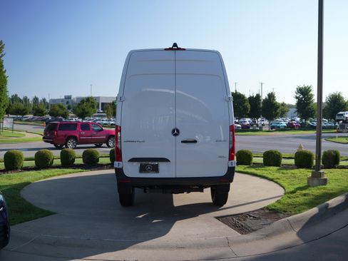 New 2025 Mercedes-Benz Sprinter 2500 image 6
