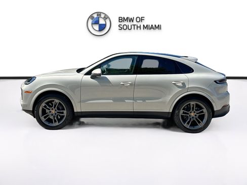 Used 2025 Porsche Cayenne Coupe image 4