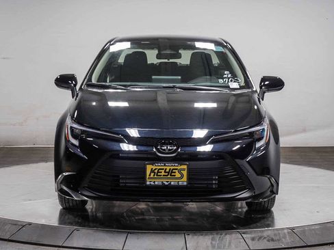 New 2026 Toyota Corolla LE image 2