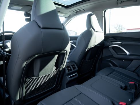 New 2025 Audi Q5 Premium Plus image 23