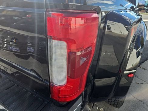 Used 2018 Ford F350 Lariat w/ Lariat Ultimate Package image 27