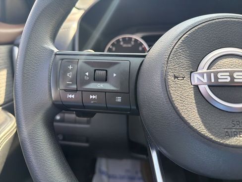 Used 2023 Nissan Rogue SV AWD/4WD image 25