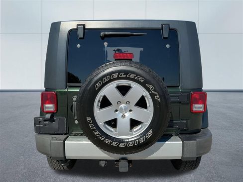 Used 2010 Jeep Wrangler Unlimited Sahara w/ Dual Top Group AWD/4WD image 4