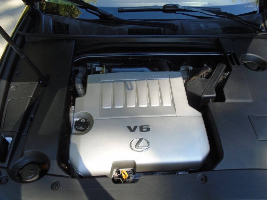 Used 2010 Lexus ES 350 w/ Preferred Accessory Package FWD image 24