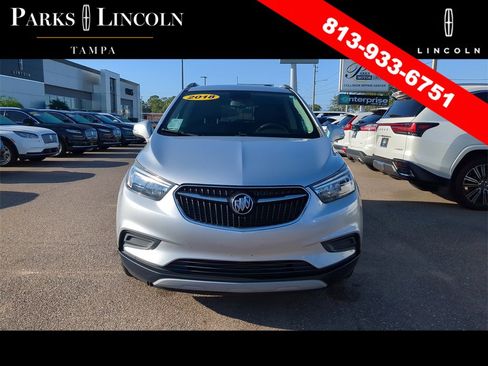 Used 2018 Buick Encore Preferred image 2