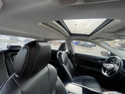 Used 2019 Honda Insight Touring image 7