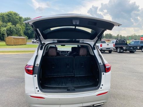 Used 2019 Buick Enclave Avenir w/ Avenir Technology Package image 10