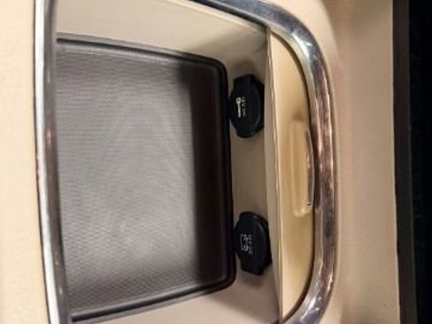 Used 2019 Dodge Grand Caravan SXT image 30