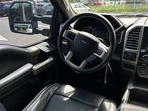 Used 2017 Ford F350 Lariat w/ Chrome Package image 22