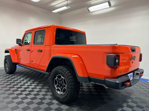 Used 2023 Jeep Gladiator Mojave w/ Cold Weather Group image 10
