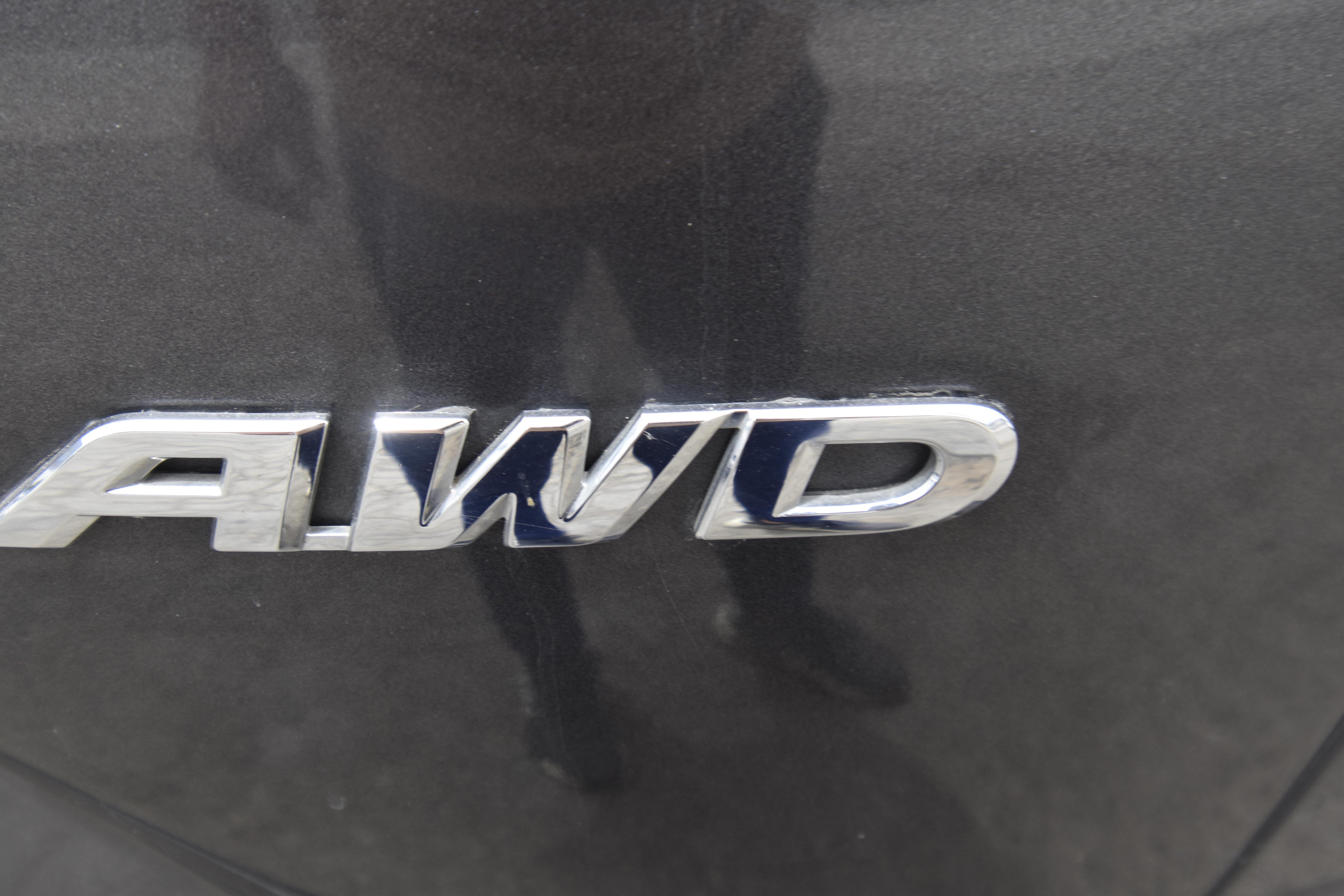 Used 2021 Honda CR-V EX-L image 2