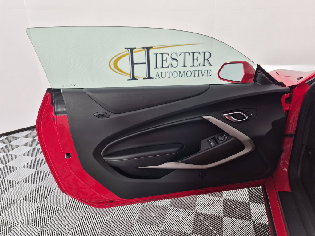 Certified 2018 Chevrolet Camaro SS RWD image 13