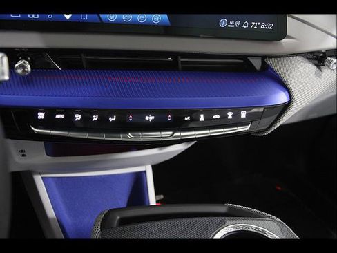 Used 2025 Cadillac Optiq Sport 1 w/ LPO, Floor Liner Package AWD/4WD image 17
