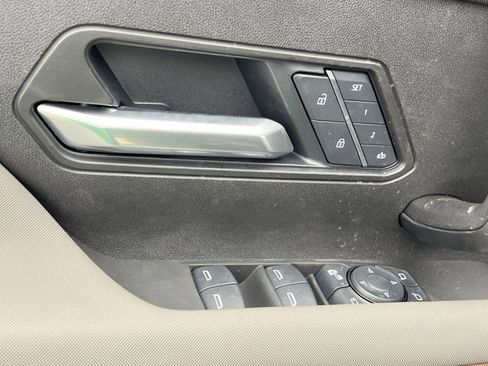 New 2025 GMC Hummer EV 3X w/ LPO, Roof Cross Rail Package image 10