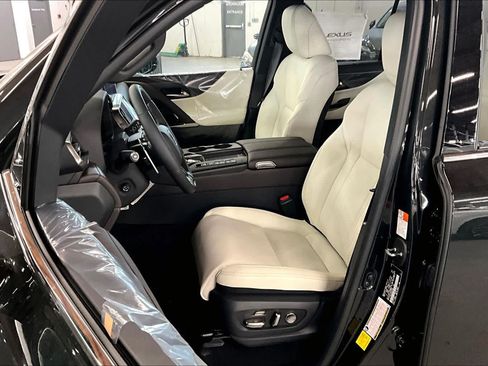 New 2026 Lexus LX 700h Luxury AWD/4WD image 9