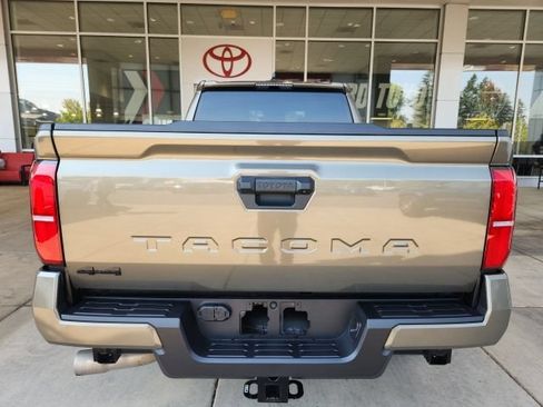 Certified 2025 Toyota Tacoma TRD Sport AWD/4WD image 10