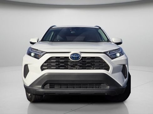 Used 2024 Toyota RAV4 LE AWD/4WD image 3