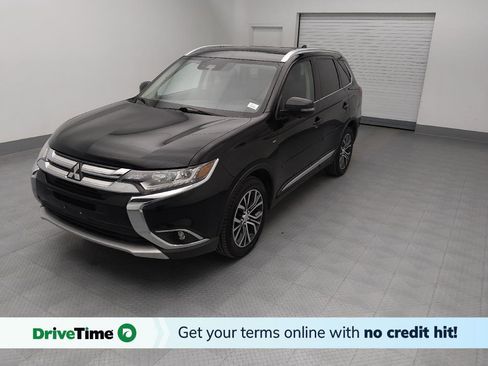 Used 2017 Mitsubishi Outlander GT image 1
