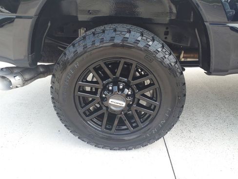 Used 2022 Ford F250 Lariat w/ Black Appearance Package AWD/4WD image 6
