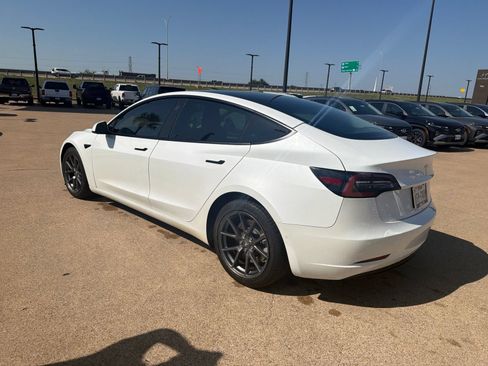 Used 2022 Tesla Model 3 RWD image 6