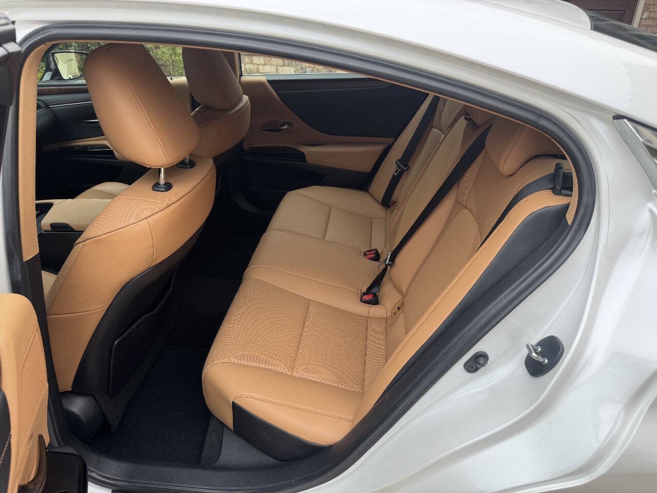 Used 2023 Lexus ES 350 w/ Premium Package FWD image 10