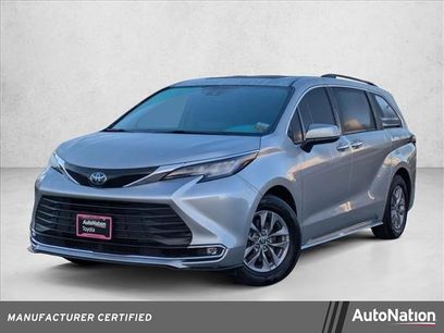 Certified 2022 Toyota Sienna XLE
