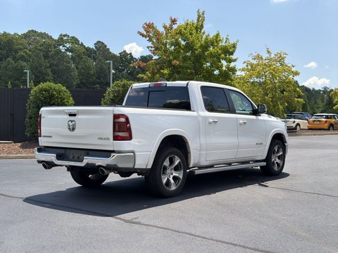 Used 2019 RAM 1500 Laramie AWD/4WD image 3