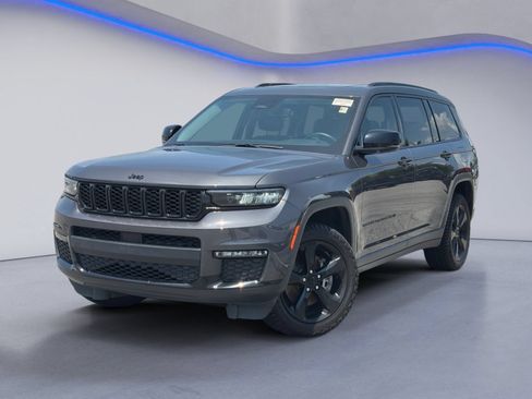 Used 2022 Jeep Grand Cherokee L Limited w/ Black Appearance Package RWD image 2