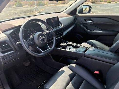 Certified 2023 Nissan Rogue SV w/ SV Premium B Package FWD image 9