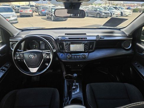 Used 2018 Toyota RAV4 XLE image 21