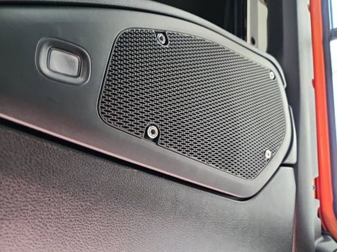 New 2025 Jeep Wrangler Unlimited Rubicon 392 image 26