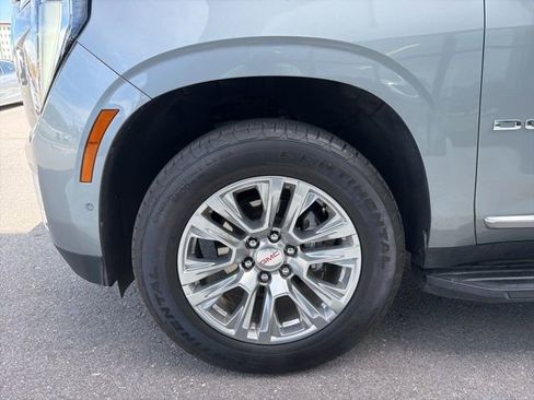 Used 2025 GMC Yukon Denali AWD/4WD image 4