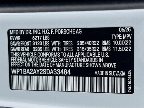 New 2025 Porsche Cayenne Coupe image 34