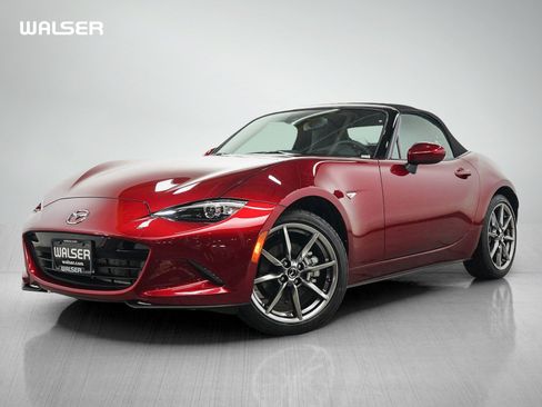 Used 2023 MAZDA MX-5 Miata Grand Touring RWD image 1