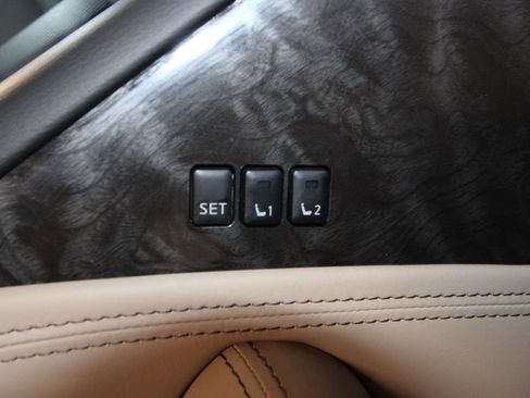 Used 2024 Nissan Armada Platinum w/ Captain's Chairs Package image 10